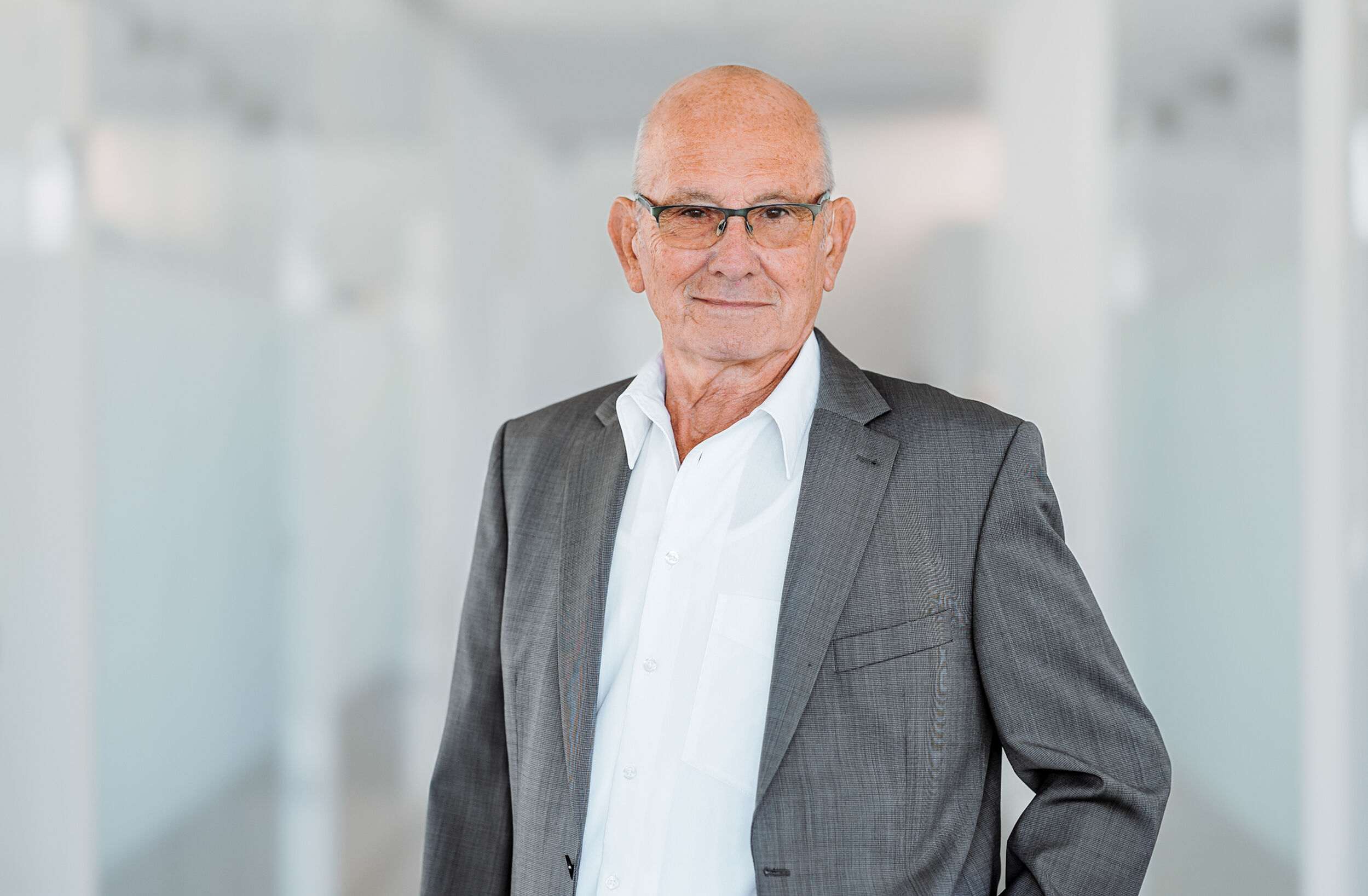 Eric youssoufian portraet